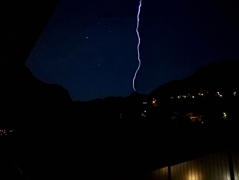 THE-CROSS-AND-THE-LIGHTNING