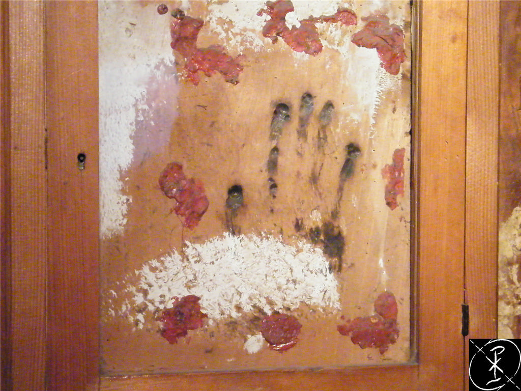 GHOST-FILE-STANN2015--LA-MANO-MORTA-UN-MESSAGGIO-DAL-PURGATORIO-(01112015)
